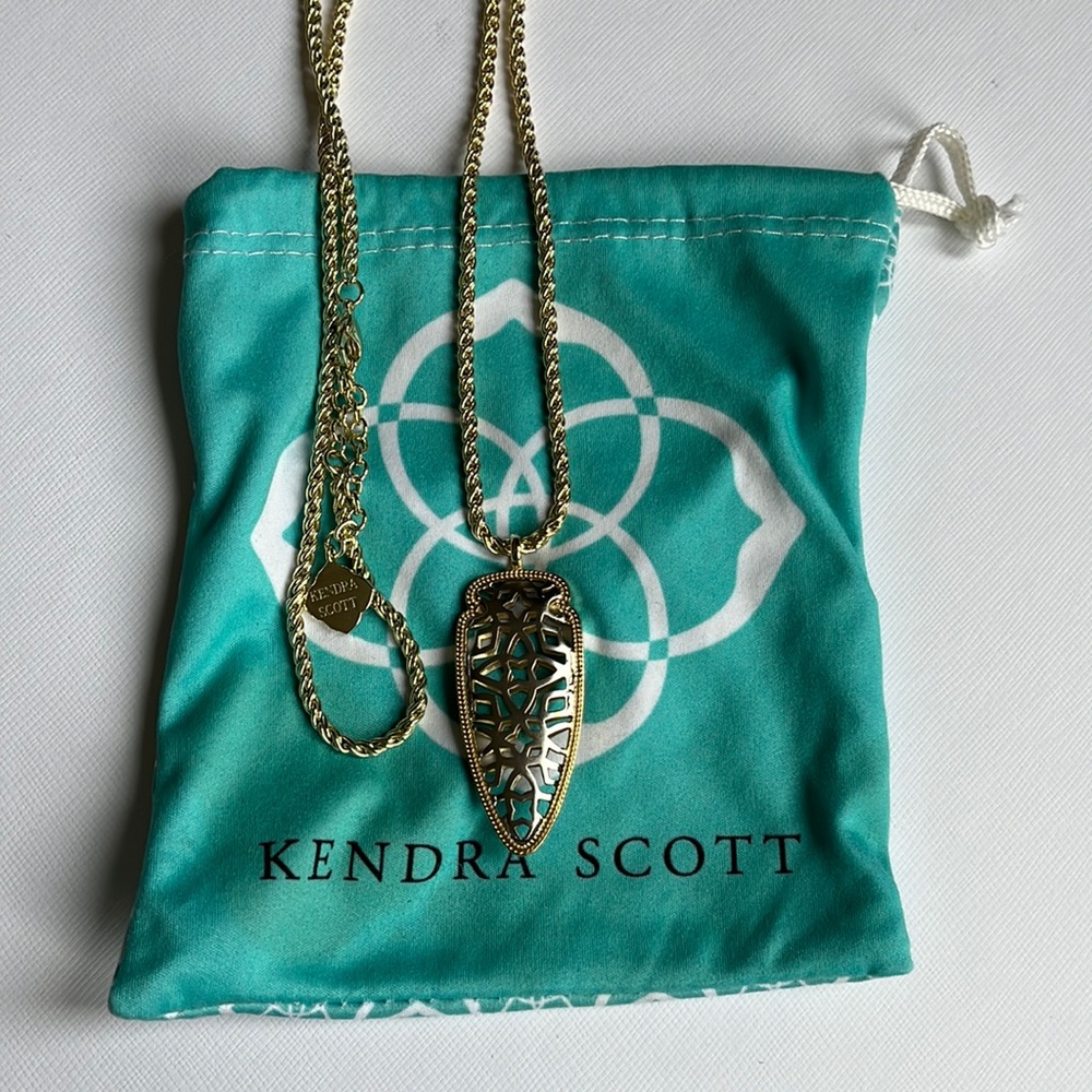 Kendra Scott Necklace